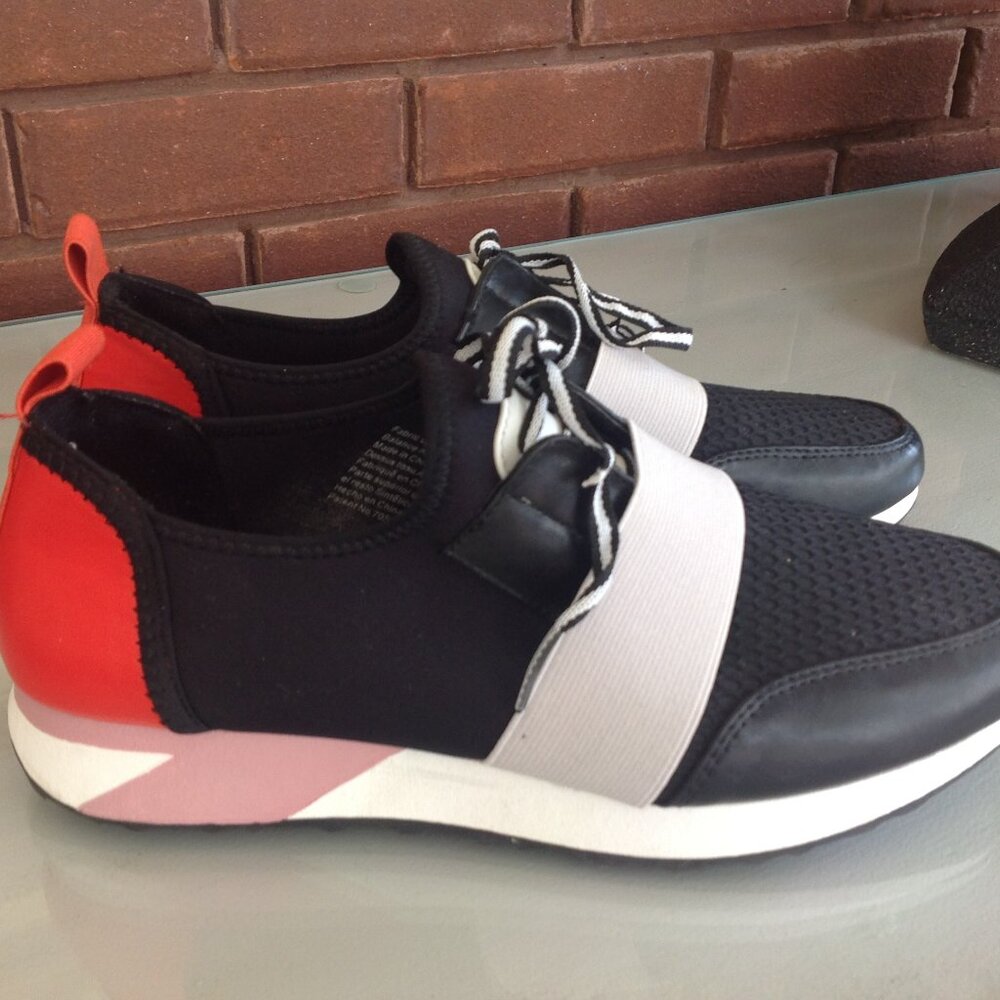 Womens Brash Sz 9 Slip-on Sneakers